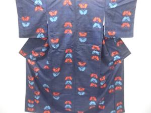 蝶模様織り出し手織り紬着物